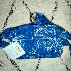 Blue Patterned Women's Bag Bandicoot beltbag adjustable NWT handsfree